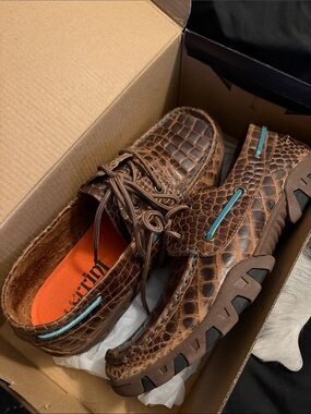 Ferrini Brown Croc-Embossed Women's Loafers with Teal Accents